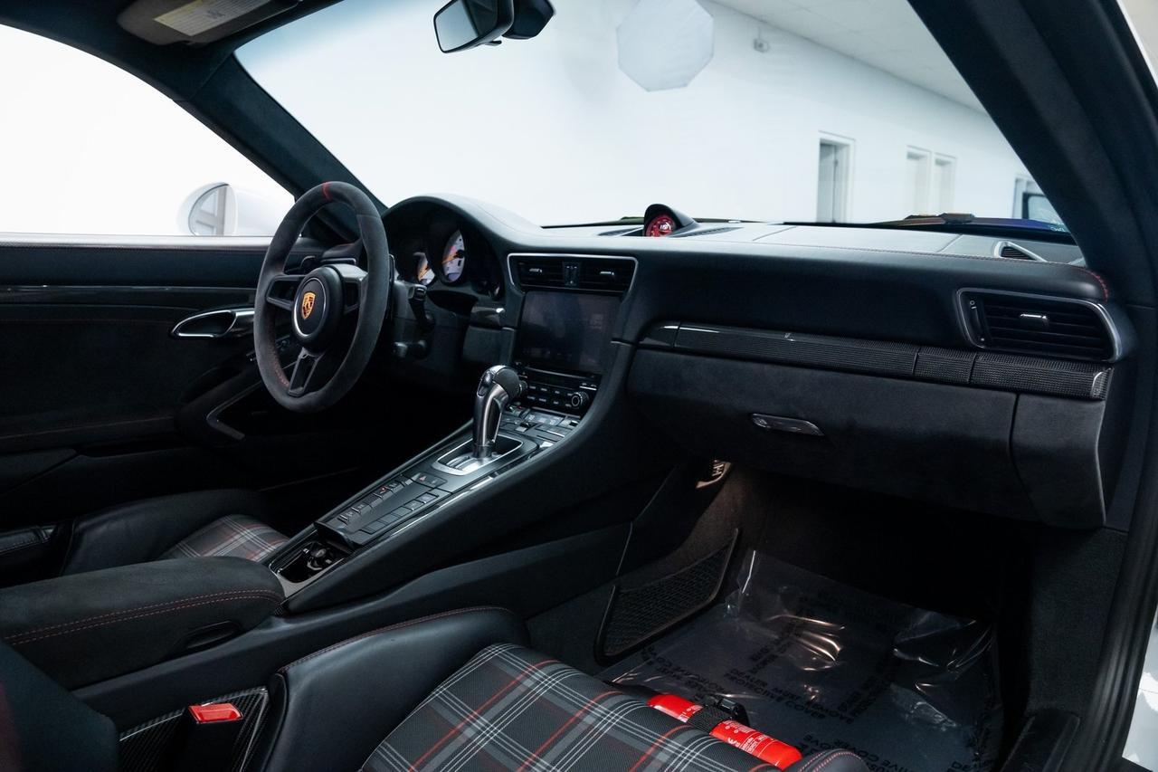2018 Porsche 911 GT3 Buckets, FAL, Full Akrapovic system installed Portland OR