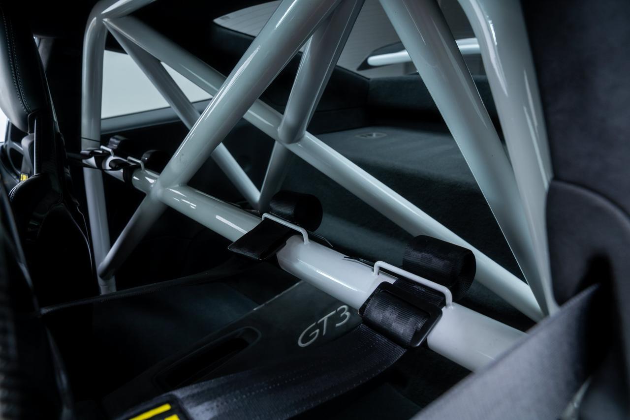 2018 Porsche 911 GT3 Carbon Bucket Seats / PCCB Portland OR