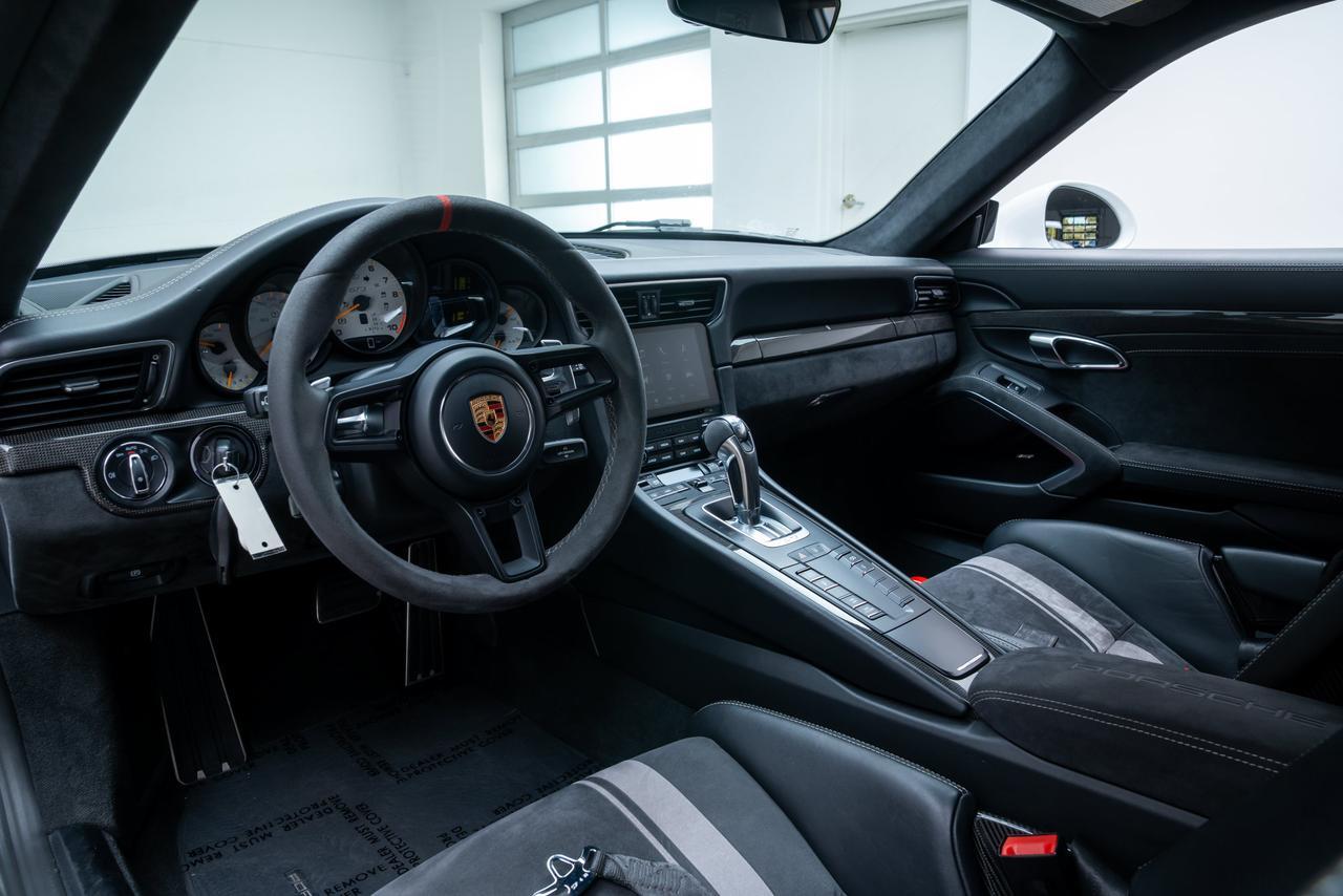 2018 Porsche 911 GT3 Carbon Bucket Seats / PCCB Portland OR