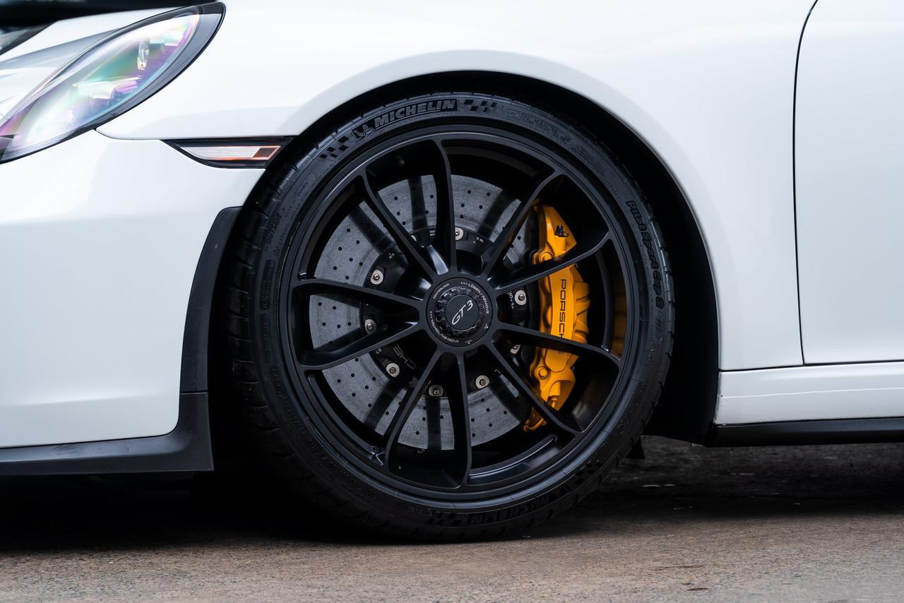 2018 Porsche 911 GT3 Carbon Bucket Seats / PCCB Portland OR