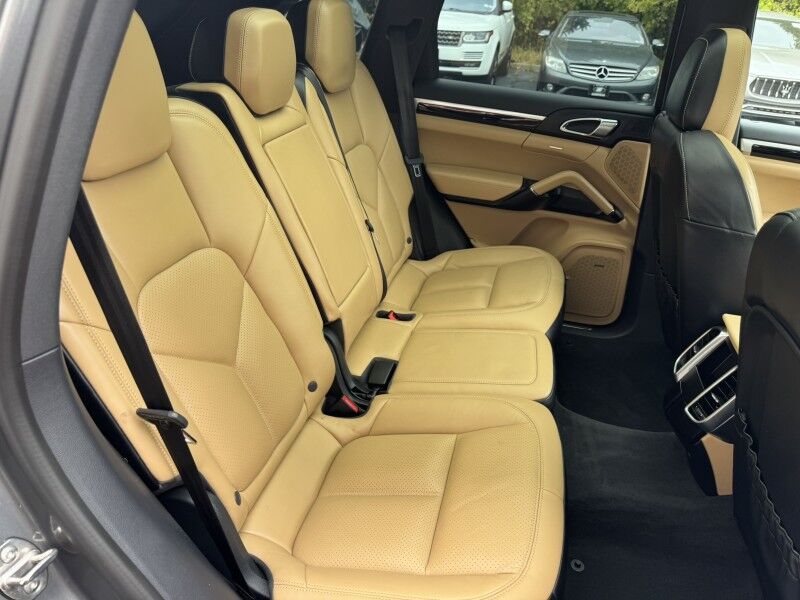 2018 Porsche Cayenne  Willow Grove PA