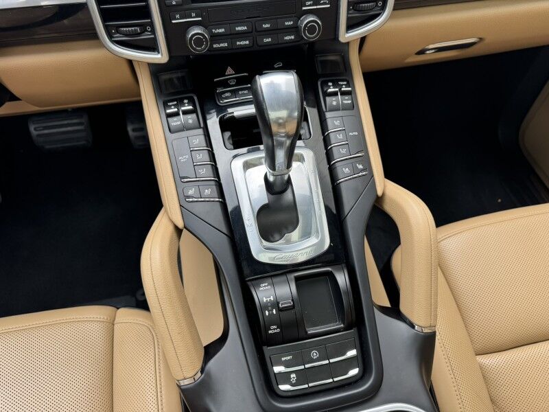 2018 Porsche Cayenne  Willow Grove PA