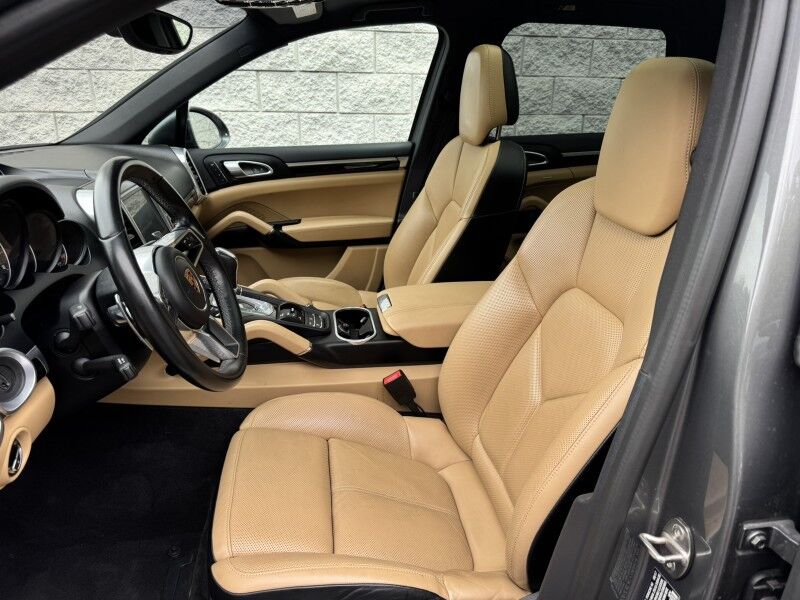 2018 Porsche Cayenne  Willow Grove PA