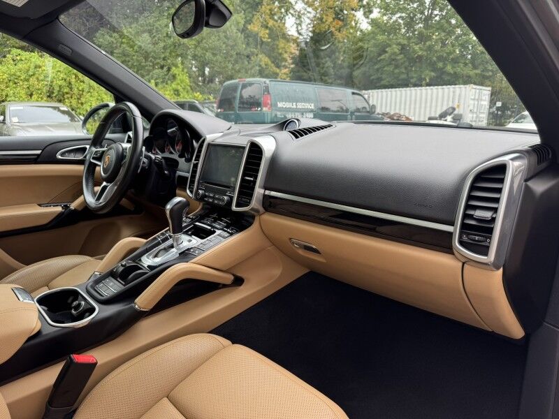 2018 Porsche Cayenne  Willow Grove PA