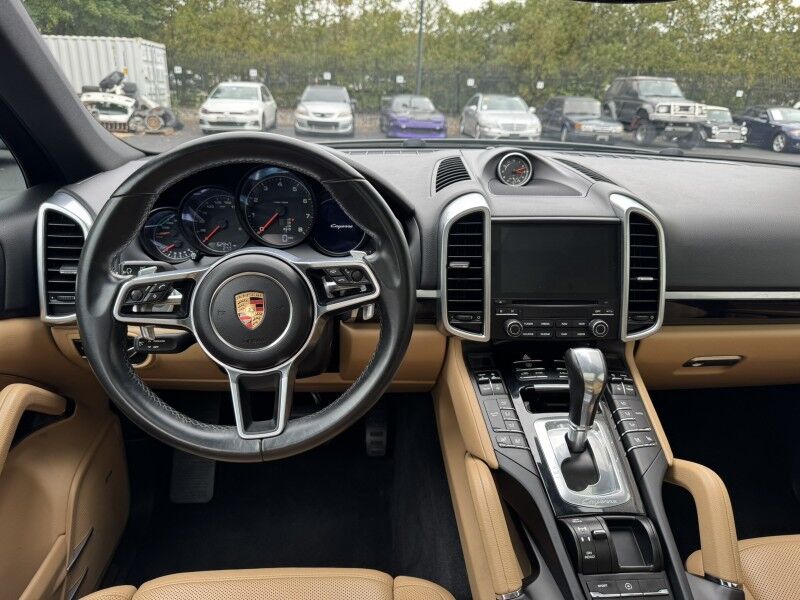 2018 Porsche Cayenne  Willow Grove PA
