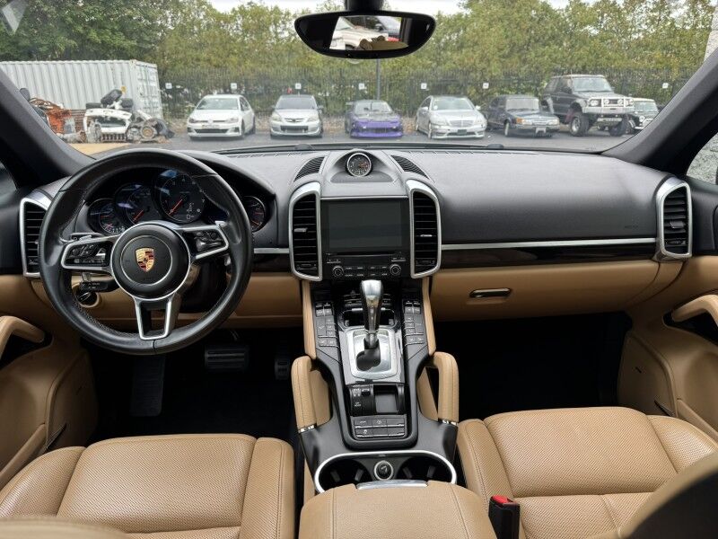 2018 Porsche Cayenne  Willow Grove PA