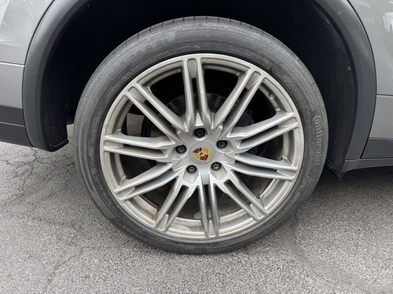 2018 Porsche Cayenne  Willow Grove PA