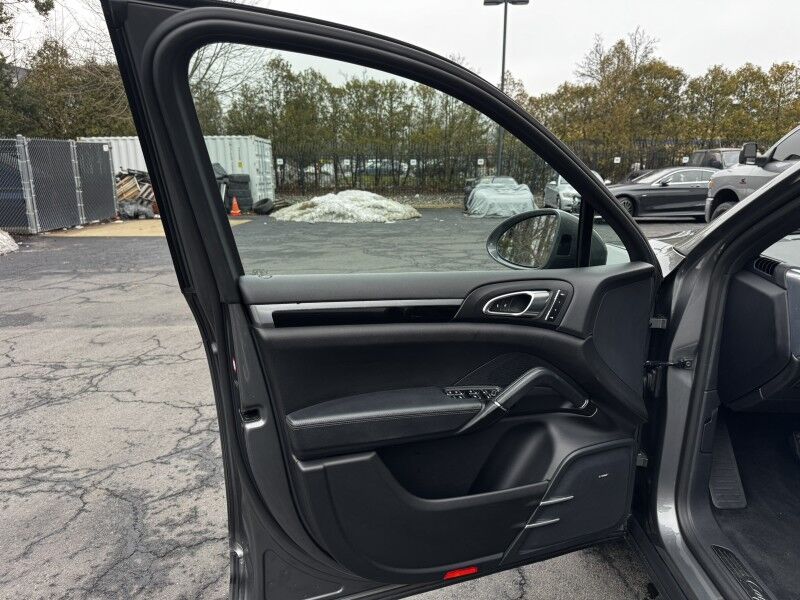 2018 Porsche Cayenne Willow Grove PA