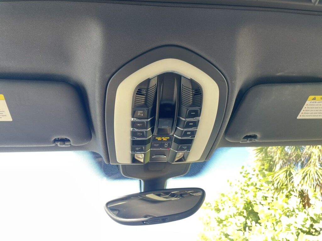 2018 Porsche Cayenne CLEAN CAR FAX~DUAL-ZONE CLIMATE CONTROL~HEATED SEATS~LEATHER TRIMMED SEATS~NAVIGATION~LIP REAR SPOILER~SPORT PACKAGE~TRAILER WIRING~VIDEO MONITOR Sarasota FL