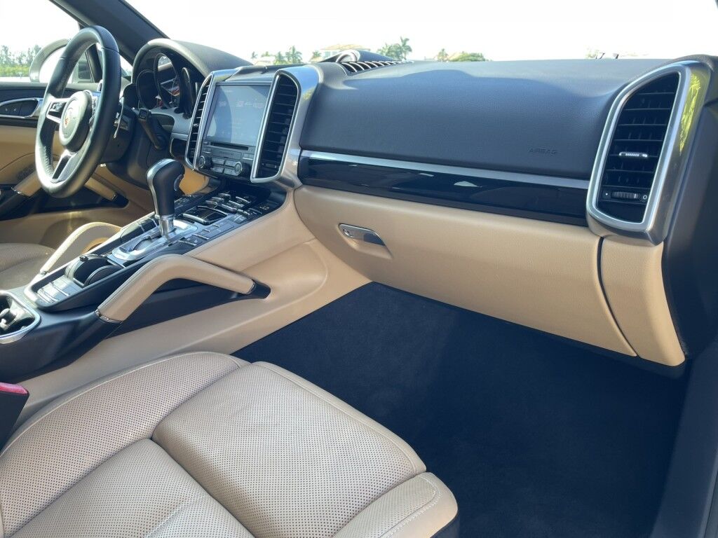 2018 Porsche Cayenne CLEAN CAR FAX~DUAL-ZONE CLIMATE CONTROL~HEATED SEATS~LEATHER TRIMMED SEATS~NAVIGATION~LIP REAR SPOILER~SPORT PACKAGE~TRAILER WIRING~VIDEO MONITOR Sarasota FL