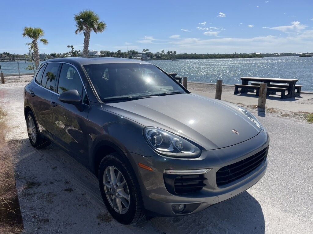 2018 Porsche Cayenne CLEAN CAR FAX~DUAL-ZONE CLIMATE CONTROL~HEATED SEATS~LEATHER TRIMMED SEATS~NAVIGATION~LIP REAR SPOILER~SPORT PACKAGE~TRAILER WIRING~VIDEO MONITOR Sarasota FL