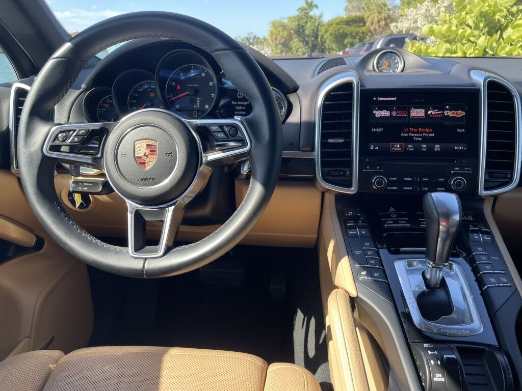 2018 Porsche Cayenne CLEAN CAR FAX~DUAL-ZONE CLIMATE CONTROL~HEATED SEATS~LEATHER TRIMMED SEATS~NAVIGATION~LIP REAR SPOILER~SPORT PACKAGE~TRAILER WIRING~VIDEO MONITOR Sarasota FL
