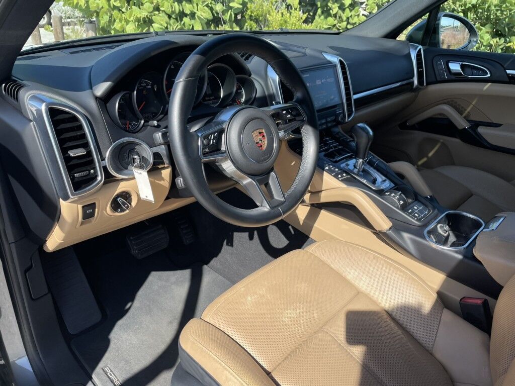 2018 Porsche Cayenne CLEAN CAR FAX~DUAL-ZONE CLIMATE CONTROL~HEATED SEATS~LEATHER TRIMMED SEATS~NAVIGATION~LIP REAR SPOILER~SPORT PACKAGE~TRAILER WIRING~VIDEO MONITOR Sarasota FL