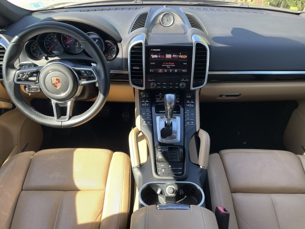 2018 Porsche Cayenne CLEAN CAR FAX~DUAL-ZONE CLIMATE CONTROL~HEATED SEATS~LEATHER TRIMMED SEATS~NAVIGATION~LIP REAR SPOILER~SPORT PACKAGE~TRAILER WIRING~VIDEO MONITOR Sarasota FL