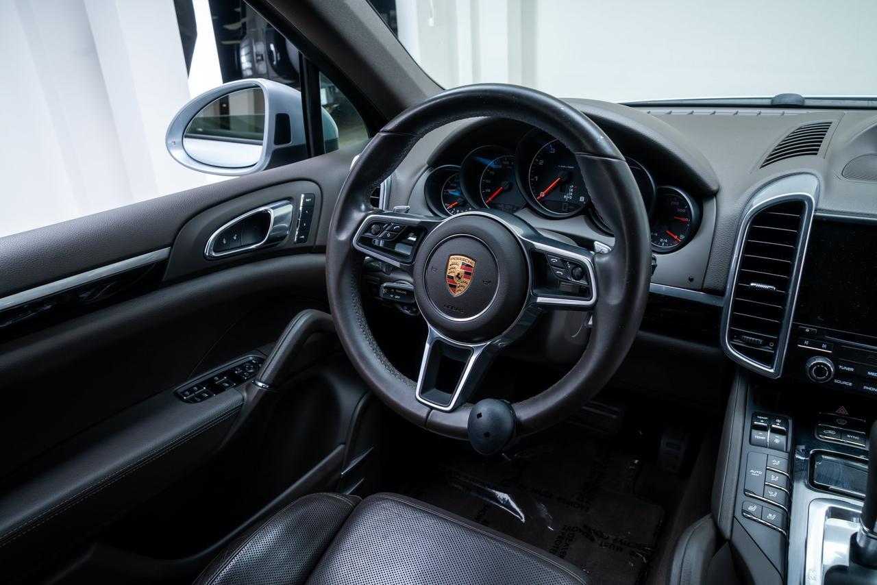 2018 Porsche Cayenne Platinum Edition Lane Change Assist / Ventilated Seats Portland OR