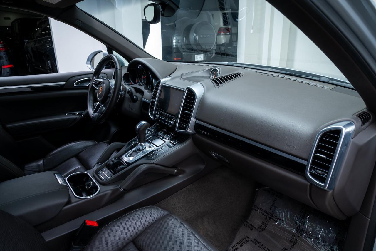 2018 Porsche Cayenne Platinum Edition Lane Change Assist / Ventilated Seats Portland OR