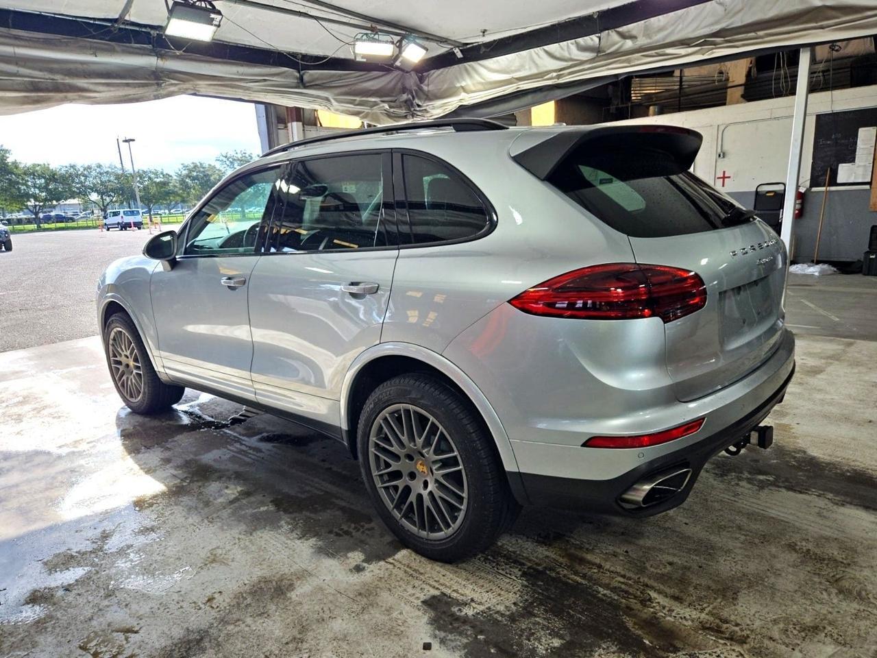 2018 Porsche Cayenne Platinum Edition Lane Change Assist / Ventilated Seats Portland OR