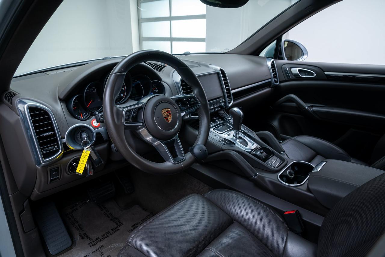 2018 Porsche Cayenne Platinum Edition Lane Change Assist / Ventilated Seats Portland OR