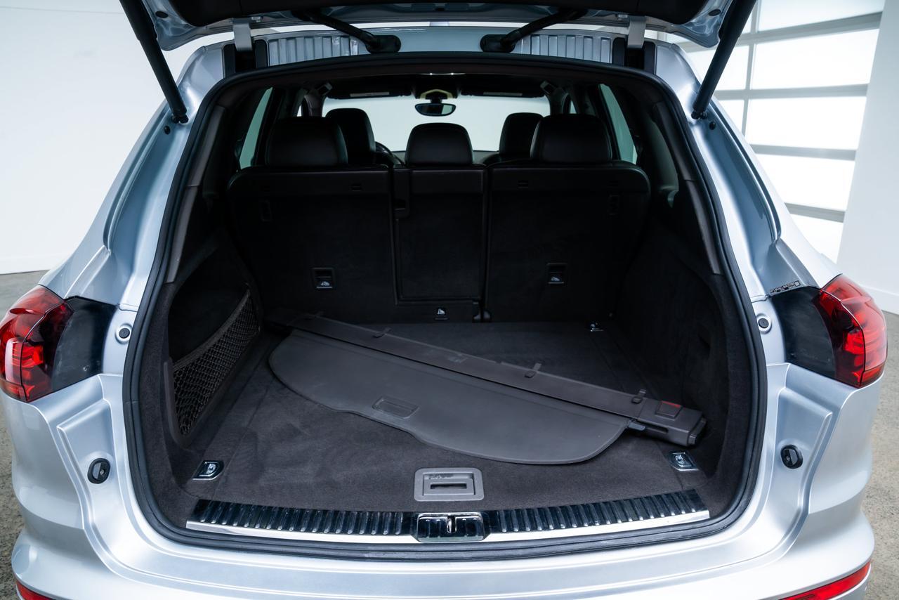 2018 Porsche Cayenne Platinum Edition Lane Change Assist / Ventilated Seats Portland OR