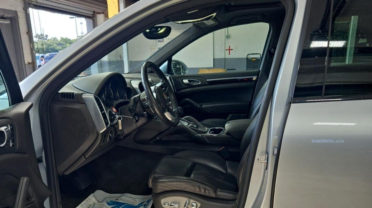 2018 Porsche Cayenne Platinum Edition Lane Change Assist / Ventilated Seats Portland OR