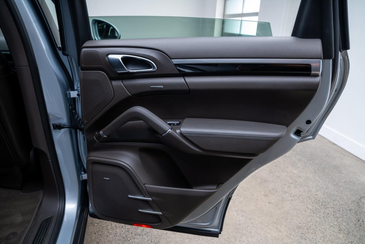 2018 Porsche Cayenne Platinum Edition Lane Change Assist / Ventilated Seats Portland OR