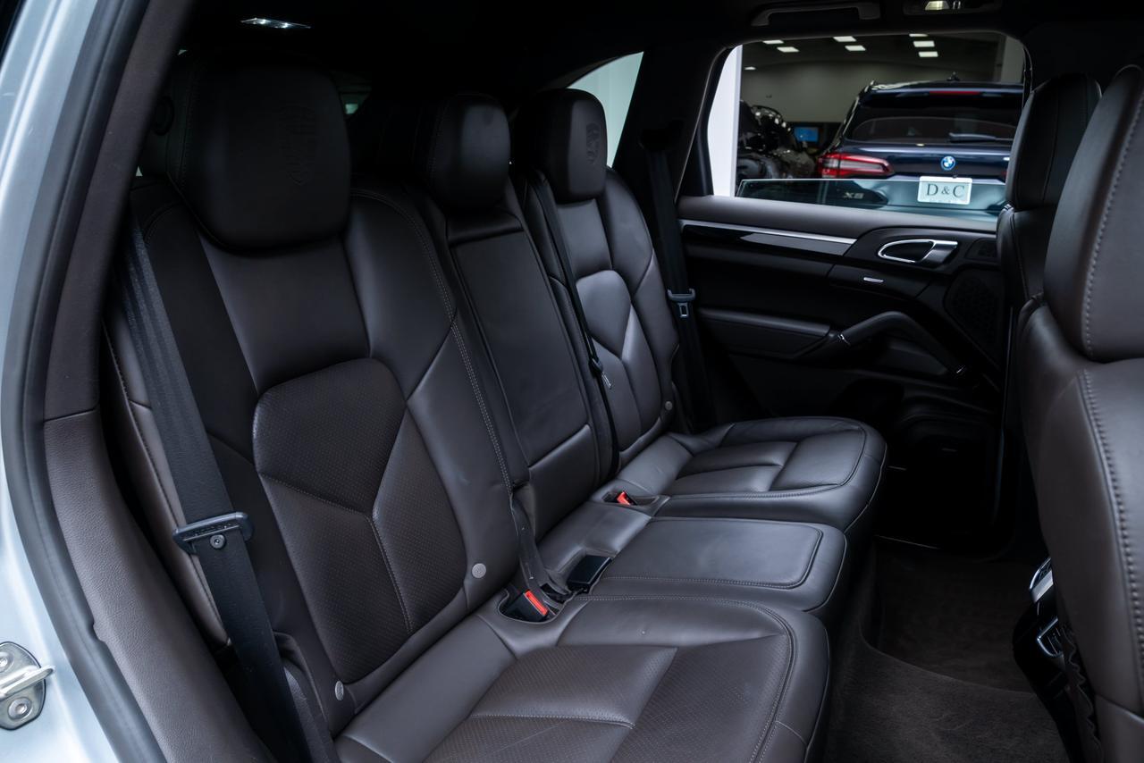2018 Porsche Cayenne Platinum Edition Lane Change Assist / Ventilated Seats Portland OR