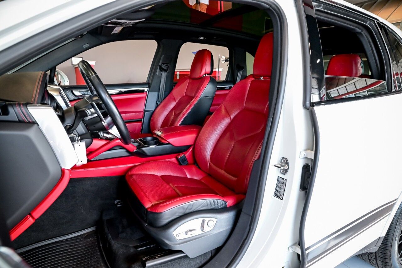 2018 Porsche Cayenne Platinum Edition, RED Interior Springfield NJ
