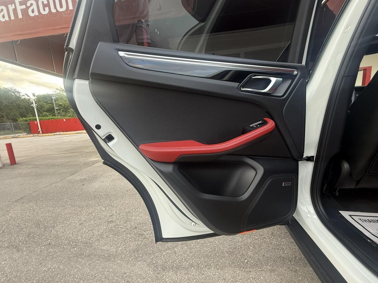 2018 Porsche Macan Hollywood FL