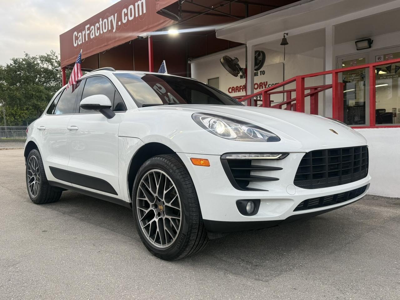 2018 Porsche Macan Hollywood FL