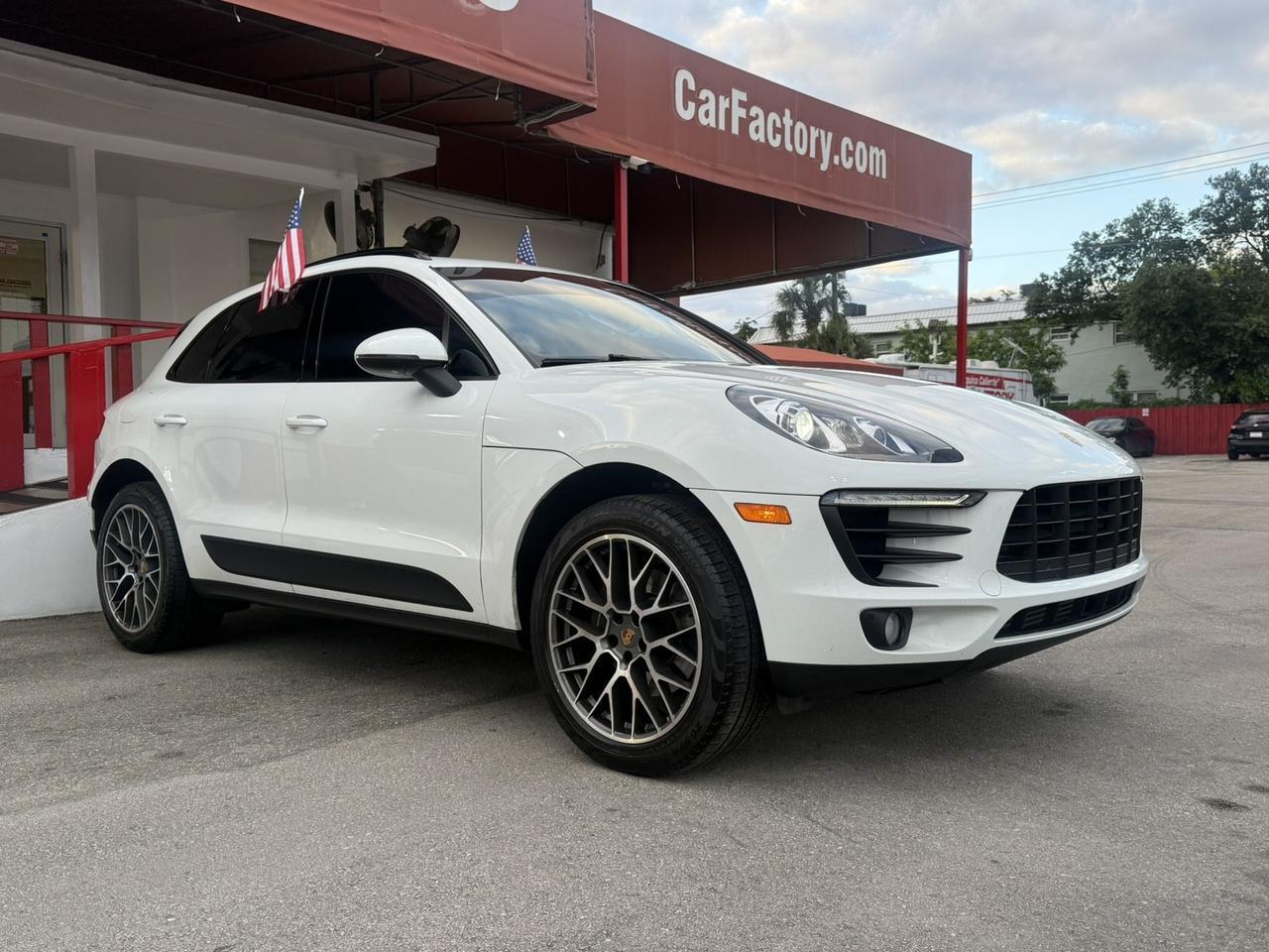 2018 Porsche Macan Hollywood FL