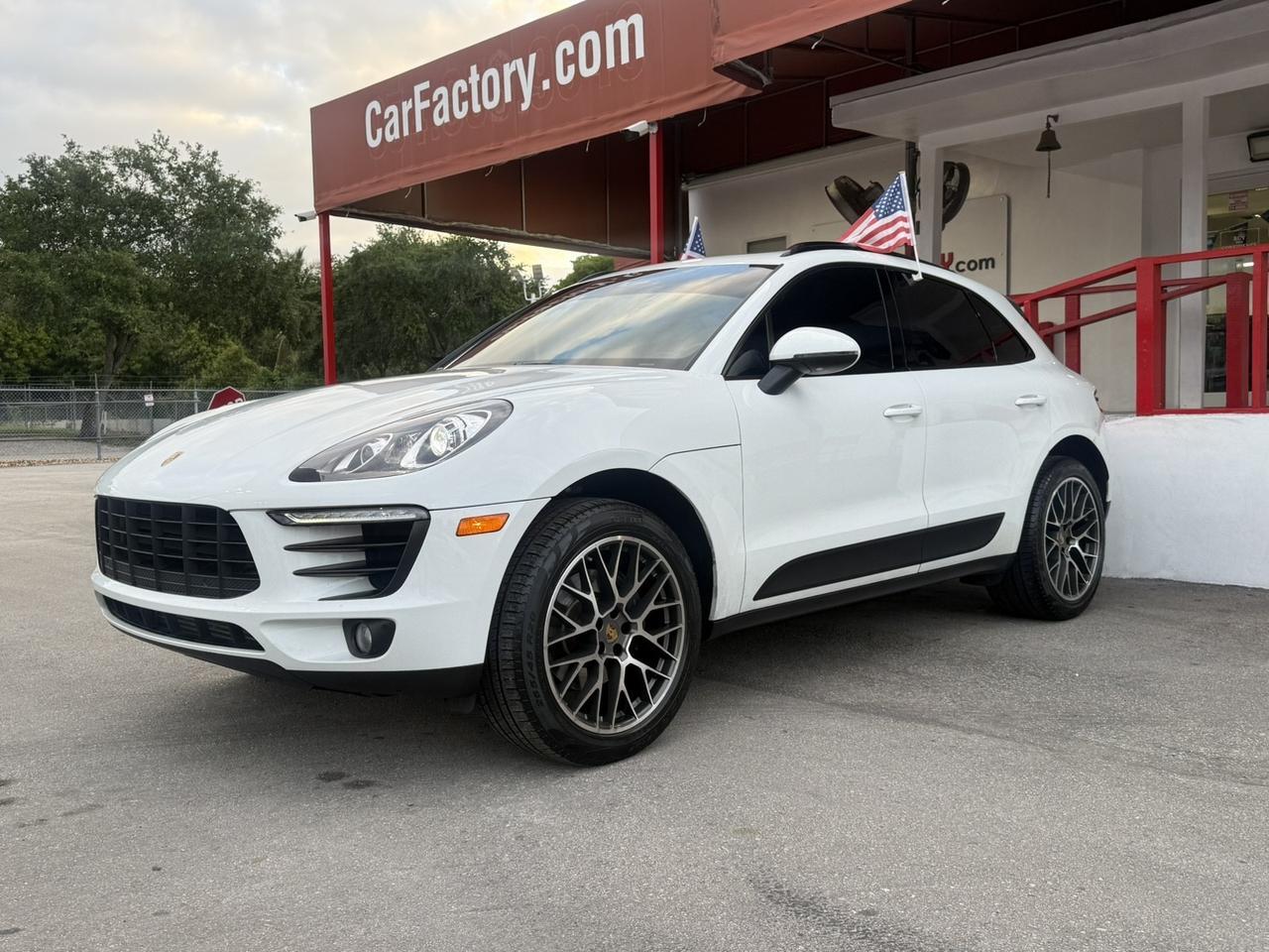 2018 Porsche Macan Hollywood FL
