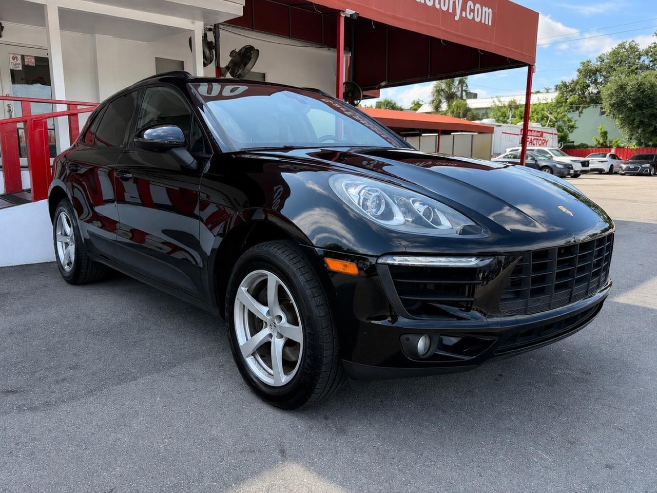 2018 Porsche Macan Hollywood FL