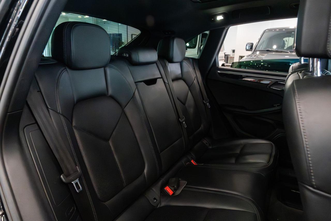 2018 Porsche Macan Base Gladstone OR