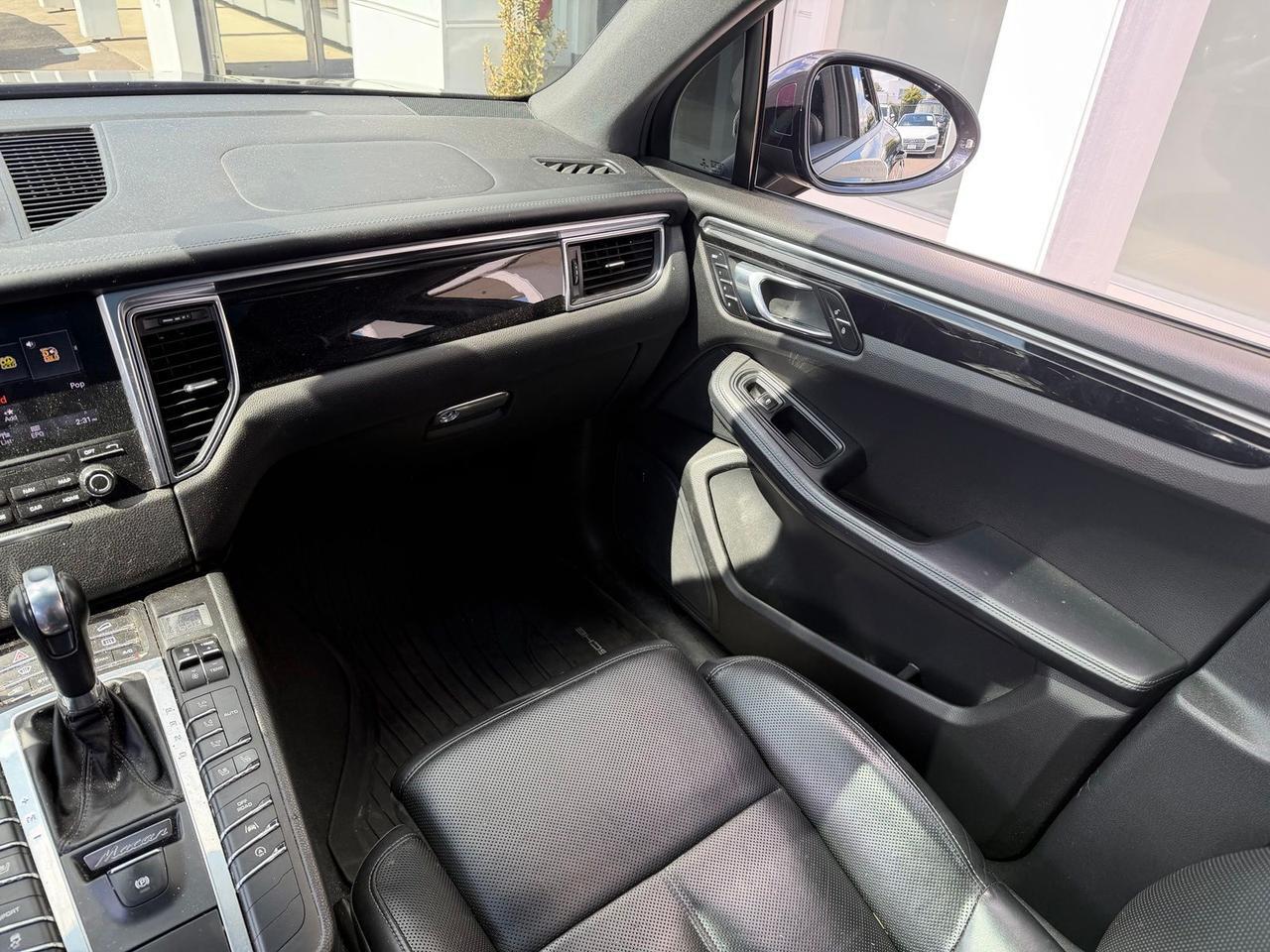 2018 Porsche Macan Base Gladstone OR