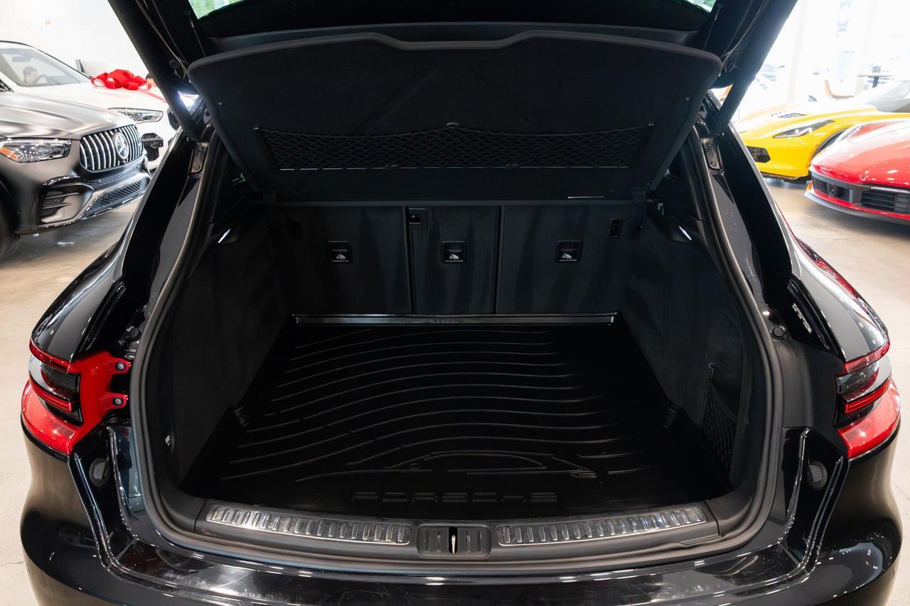 2018 Porsche Macan Base Gladstone OR