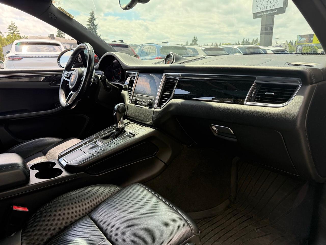 2018 Porsche Macan Base Gladstone OR