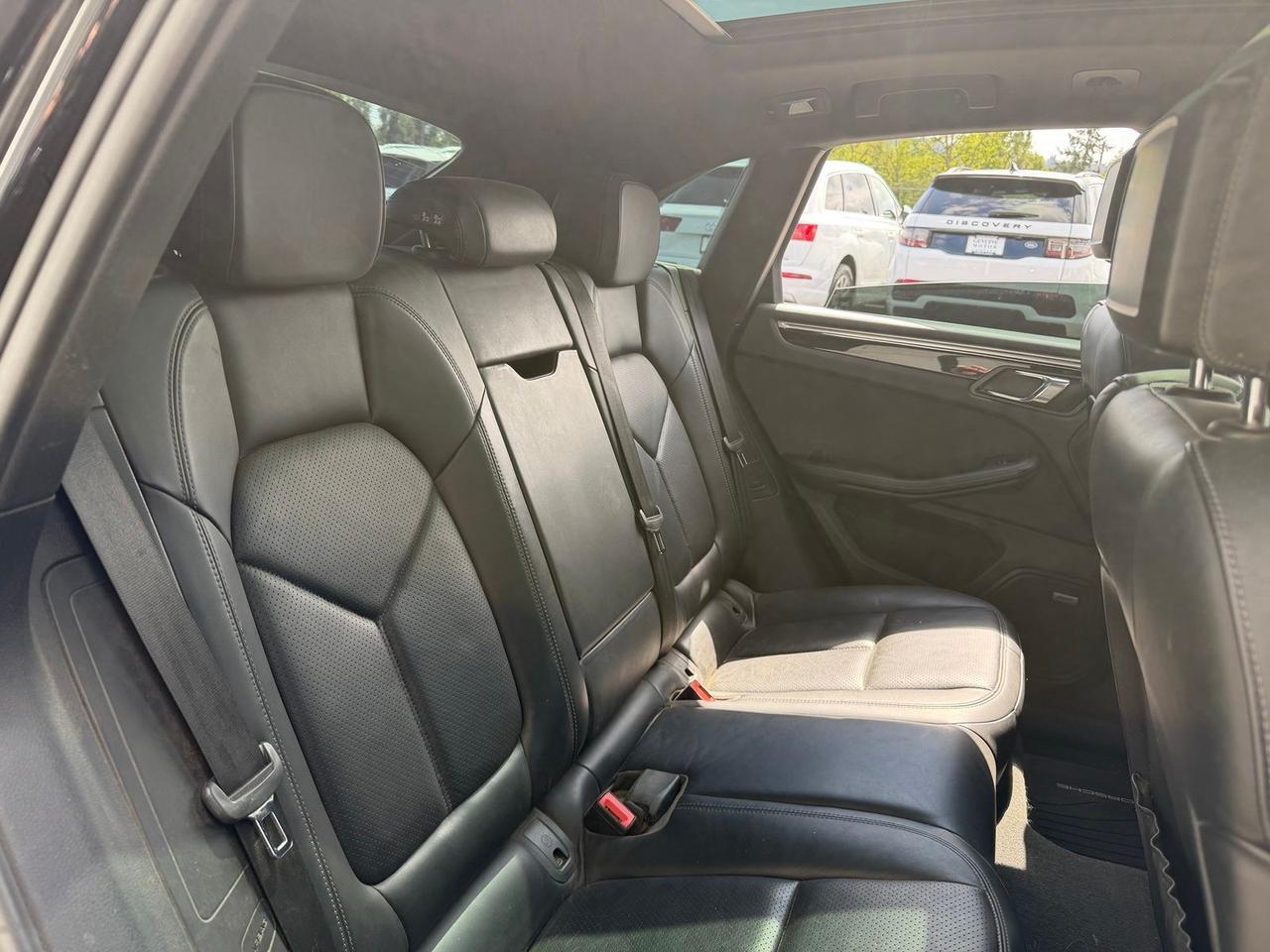 2018 Porsche Macan Base Gladstone OR