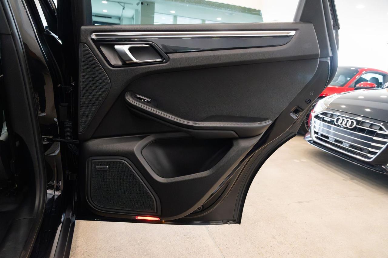 2018 Porsche Macan Base Gladstone OR