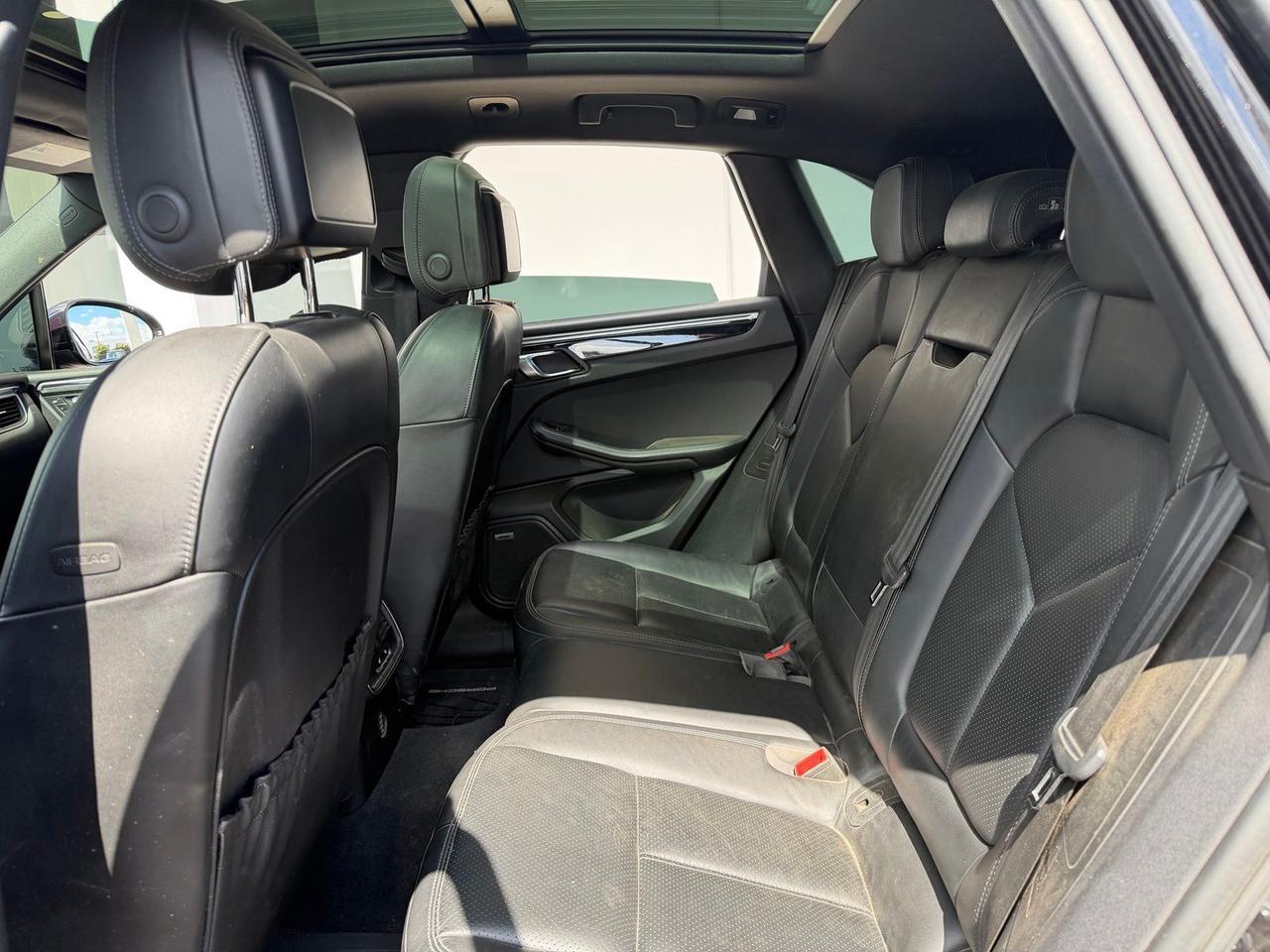 2018 Porsche Macan Base Gladstone OR