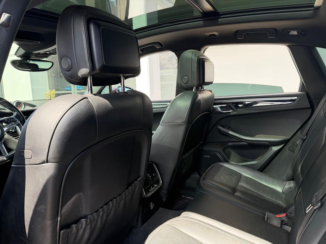 2018 Porsche Macan Base Gladstone OR