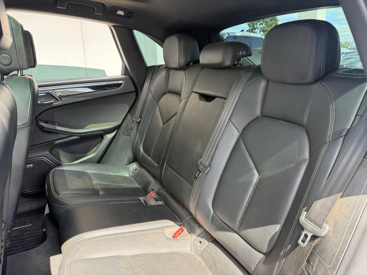 2018 Porsche Macan Base Gladstone OR