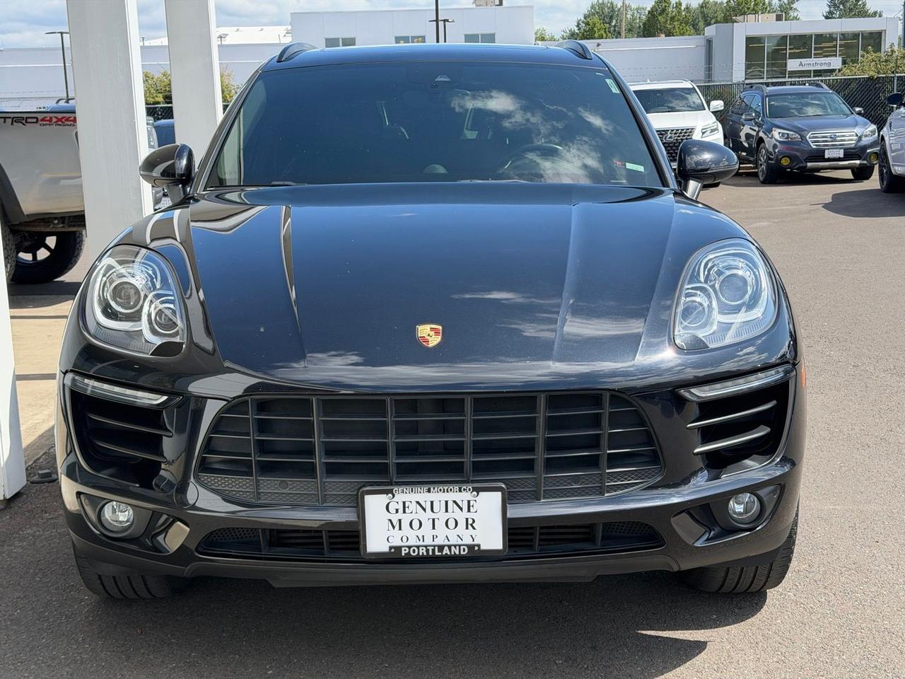 2018 Porsche Macan Base Gladstone OR