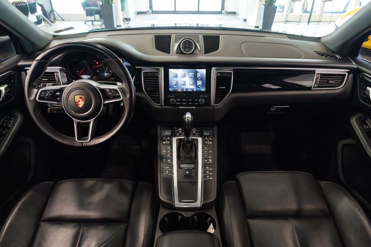 2018 Porsche Macan Base Gladstone OR