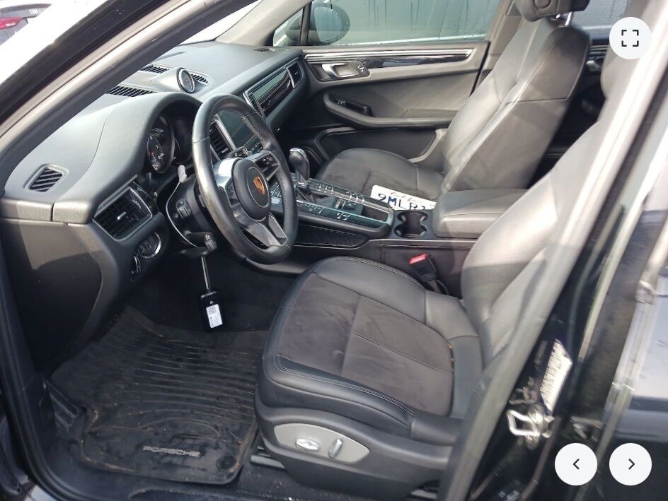 2018 Porsche Macan Base OR