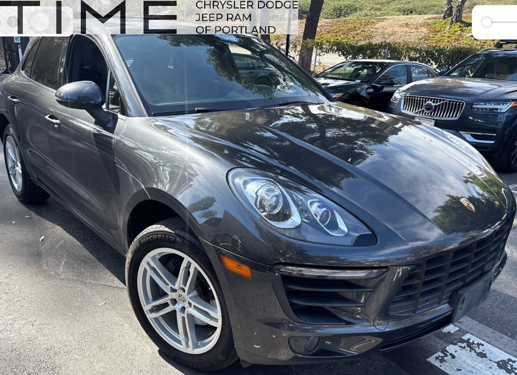 2018 Porsche Macan Base