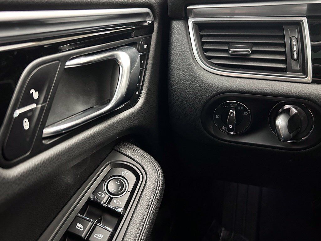 2018 Porsche Macan Base Portland OR