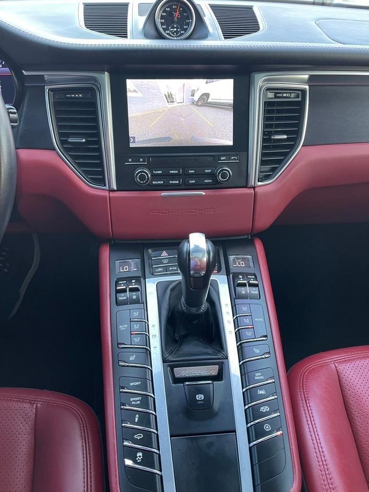 2018 Porsche Macan GTS Orange MA