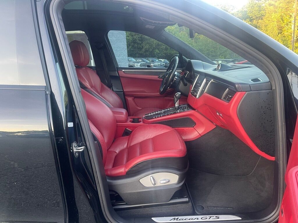 2018 Porsche Macan GTS Orange MA