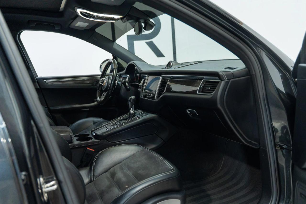 2018 Porsche Macan GTS Sport Utility 4D St. Louis MO