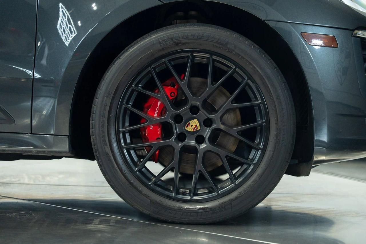 2018 Porsche Macan GTS Sport Utility 4D St. Louis MO